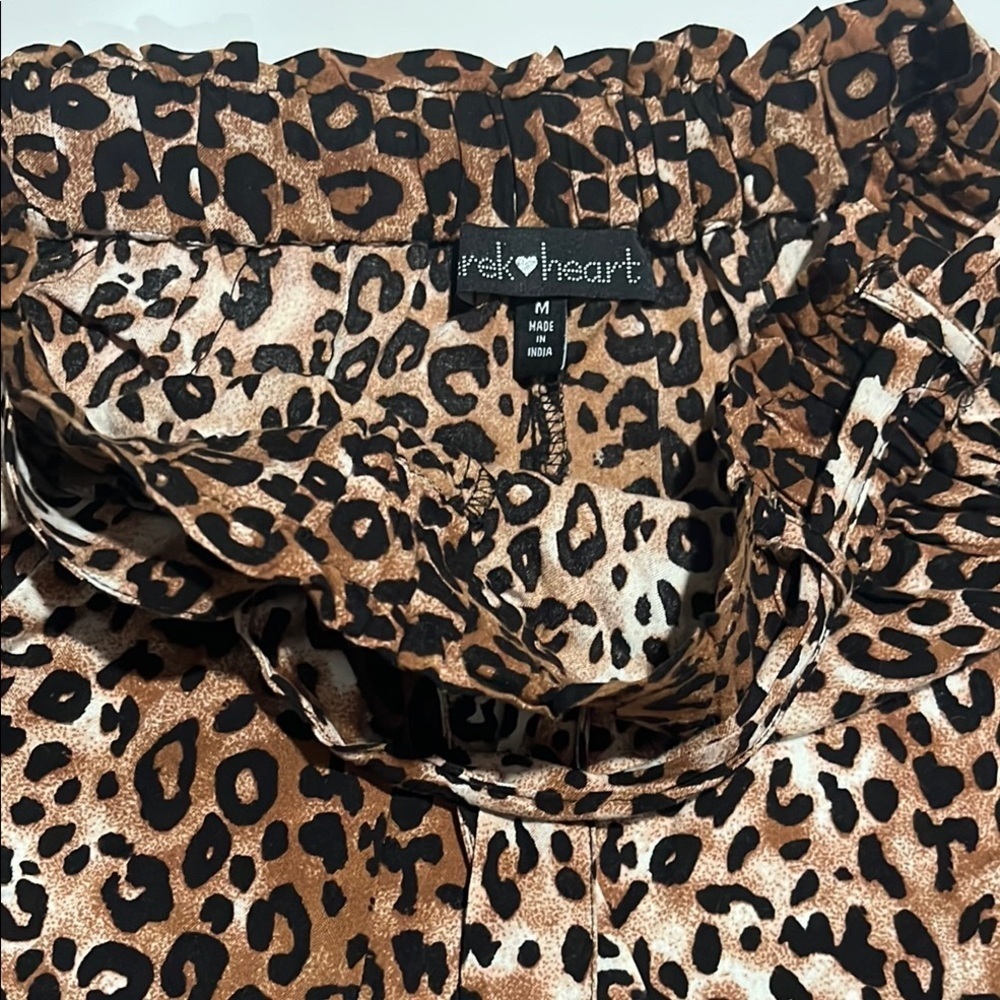 Derek Heart Leopard Print Wide Leg Pants - Picture 6 of 9